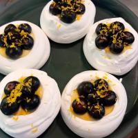 Павлова с лимонным курдом new и сезонной ягодой - Zanoza Open Bar - готовим еду для современного жителя города