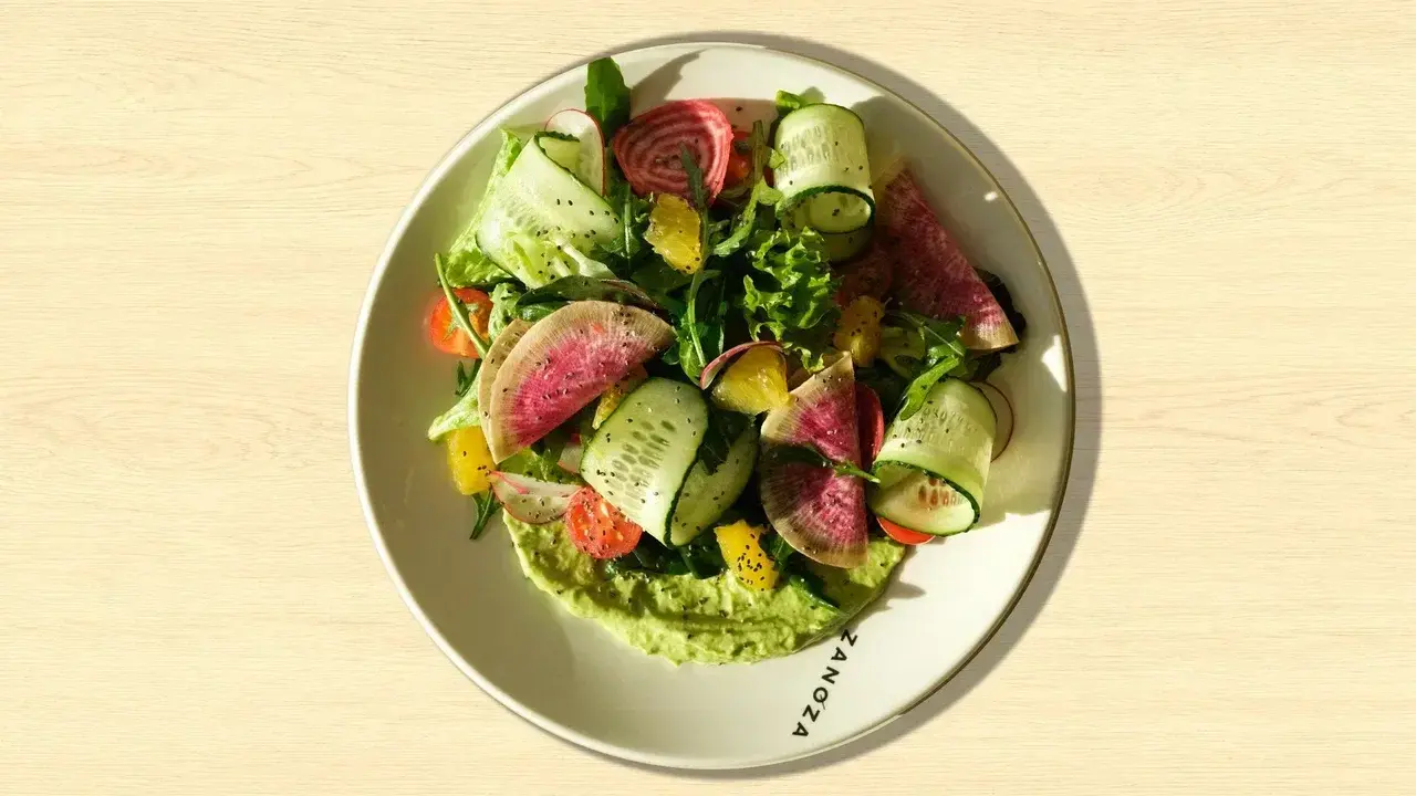 Салат фреш-микс - Zanoza Open Bar - готовим еду для современного жителя города