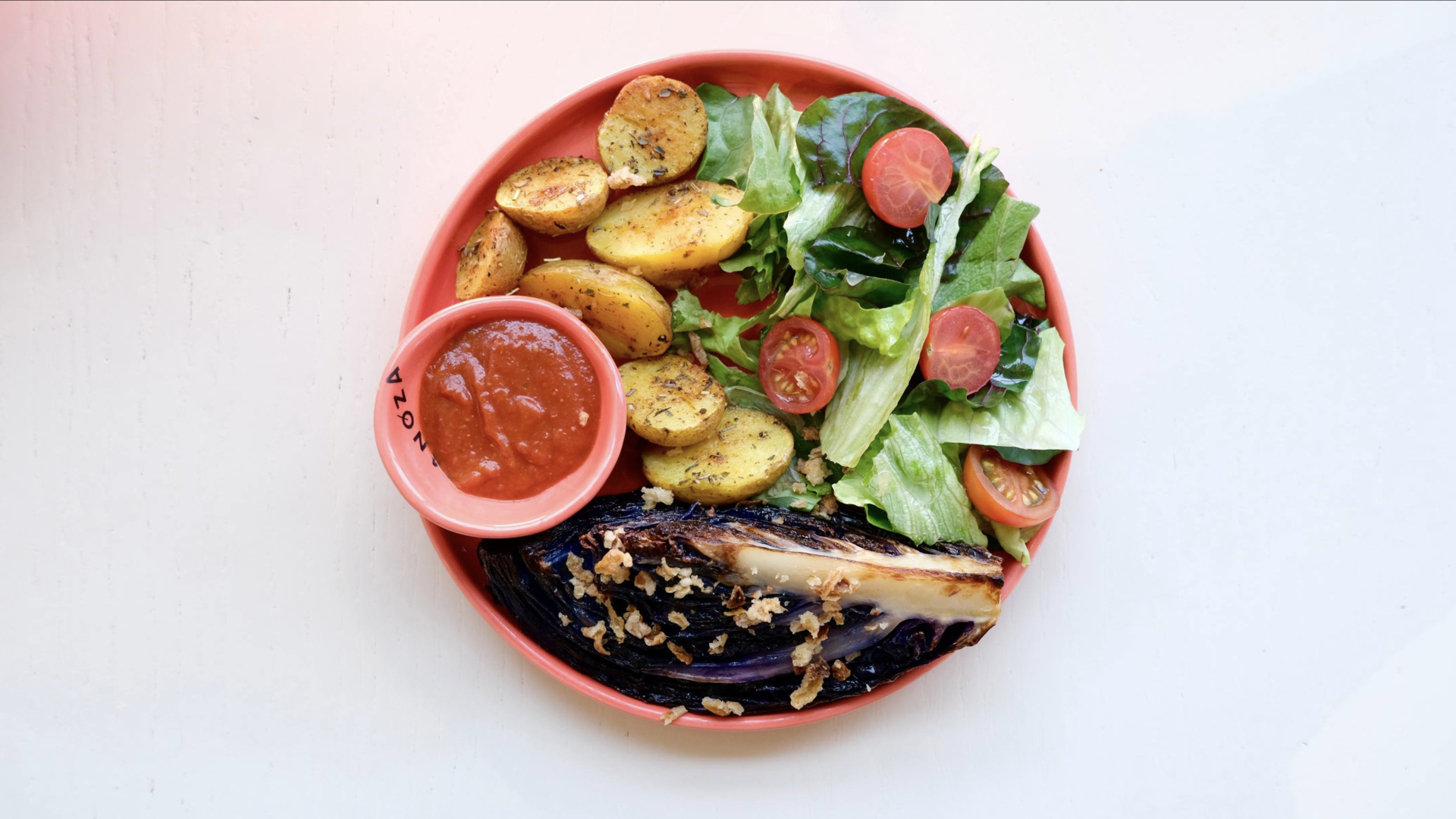 Стейк из красной капусты - Zanoza Open Bar - готовим еду для современного жителя города