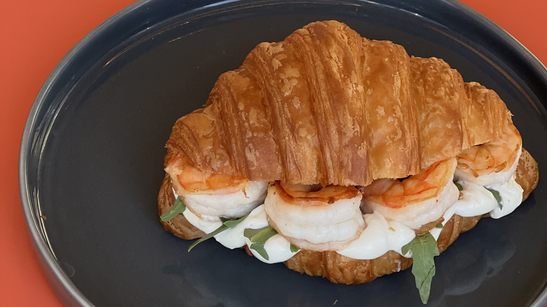 Круассан с креветкой - Zanoza Open Bar - готовим еду для современного жителя города