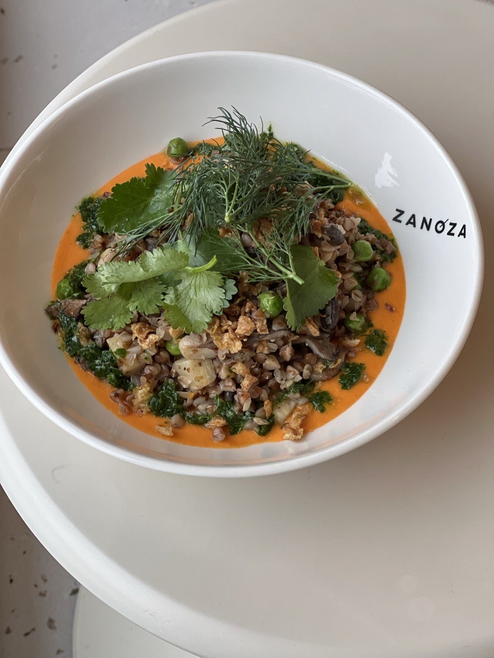 Гречка с грибами, сельдереем и зеленым горошком - Zanoza Open Bar - готовим еду для современного жителя города