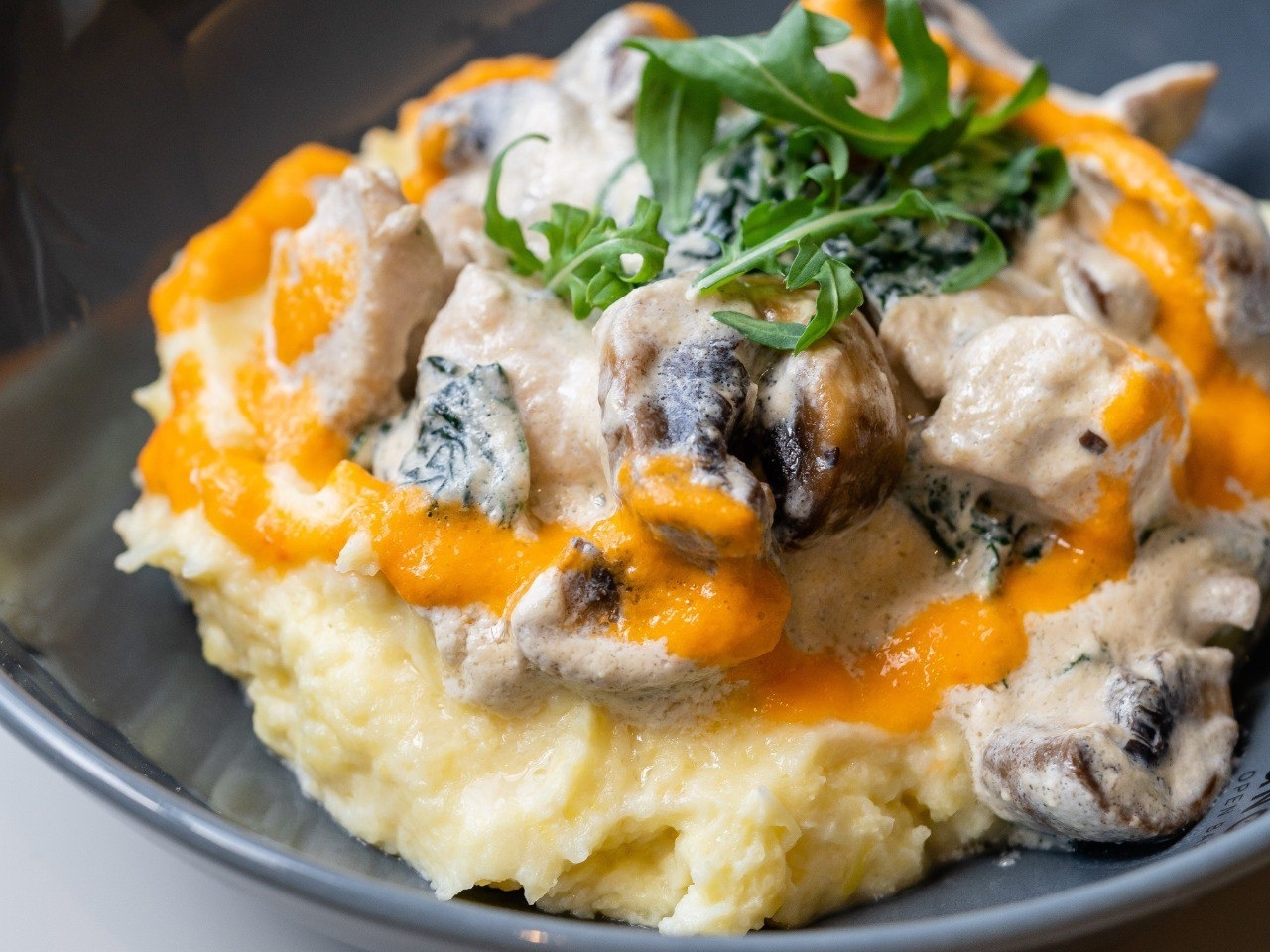 Куриное филе со шпинатом - Zanoza Open Bar - готовим еду для современного жителя города