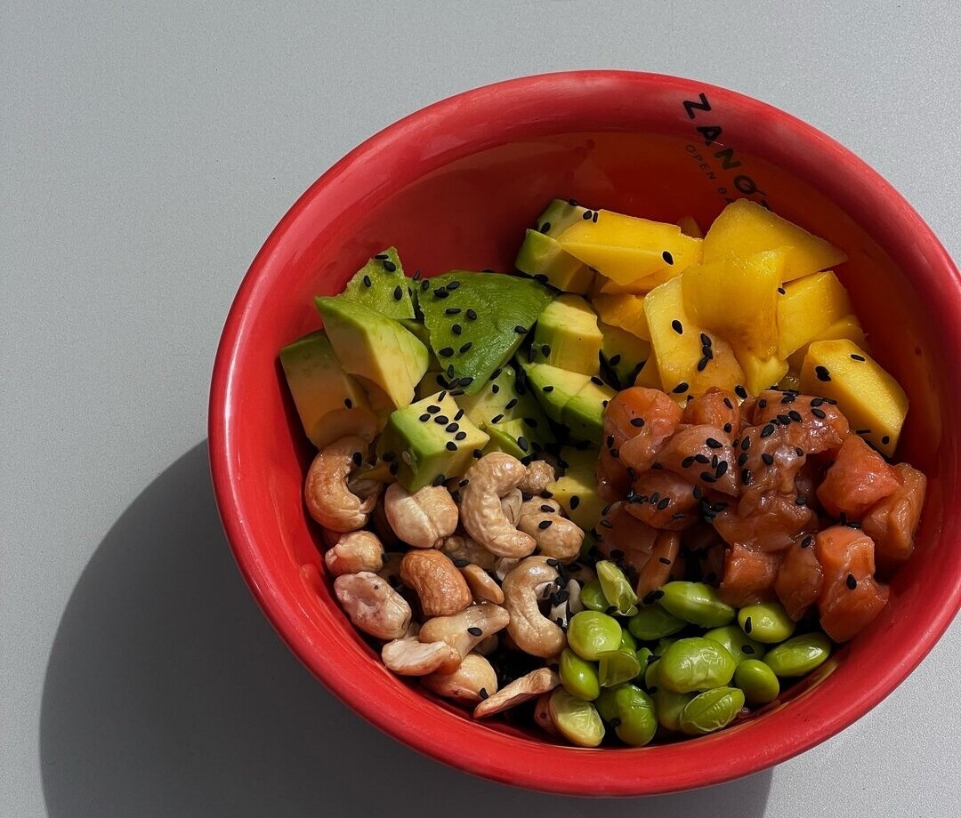 Поке боул лосось - Zanoza Open Bar - готовим еду для современного жителя города